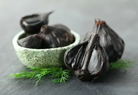 تصویر 3 از سیر سیاه خارجی با اصالت مشخص با رنگ طبیعی و ظاهر سالم